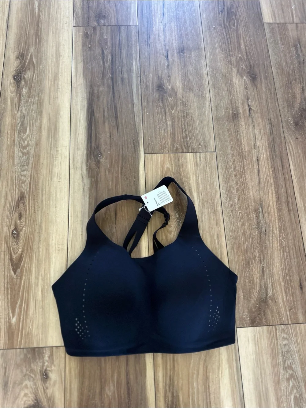 Lululemon women’s Black air support bra size 36DDD NWT